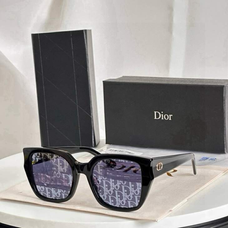 Picture of Dior Sunglasses _SKUfw77619927fw
